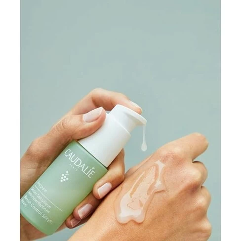 Caudalie Vinopure Skin Perfecting Serum - Image 3